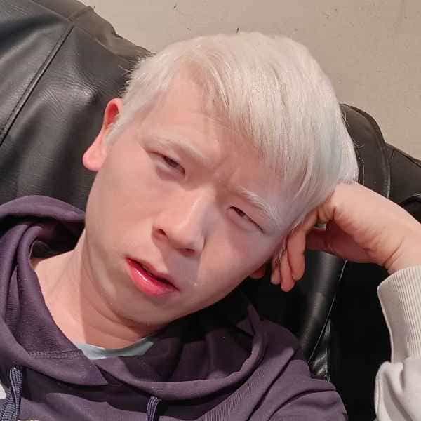 贵州31岁单身帅哥真诚找对象-德阳征婚相亲网